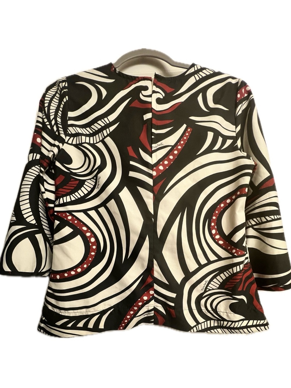 Manuhealii 3/4 bell sleeve blouse with waves design - Picture 4 of 7